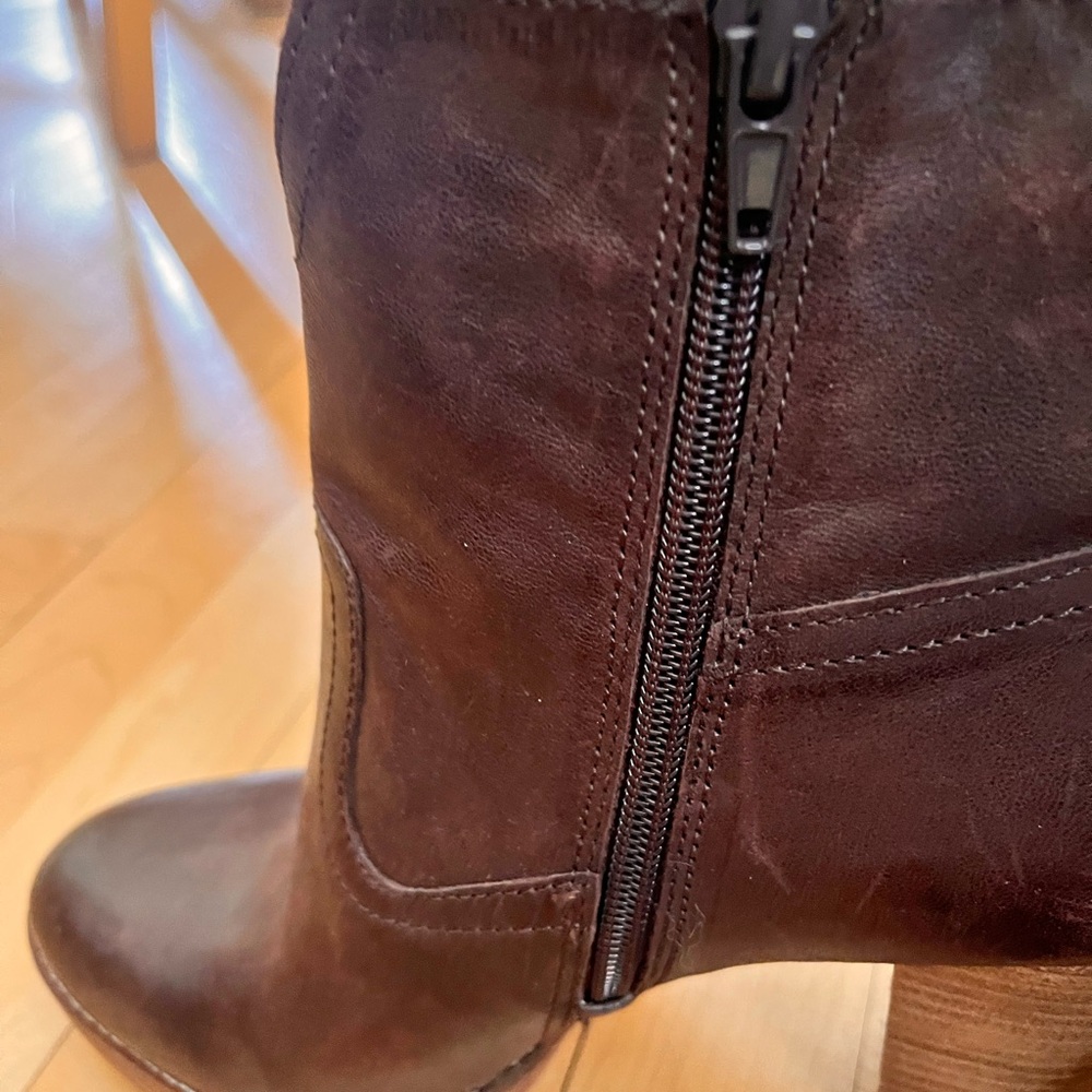 Lucky Brand Brown Heeled Boots with Classic Silhouette - Picture 2 of 4
